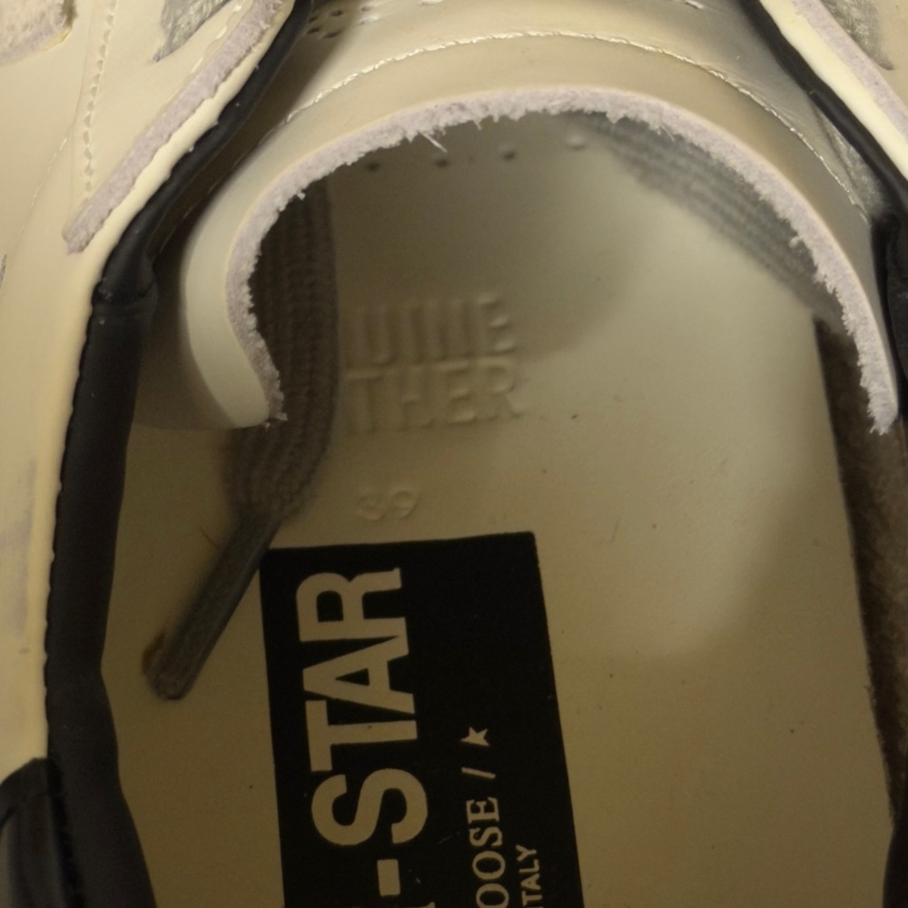 Golden Goose Super-Star Black Heel Tab and Metal Stud size 39 - Picture 5 of 7
